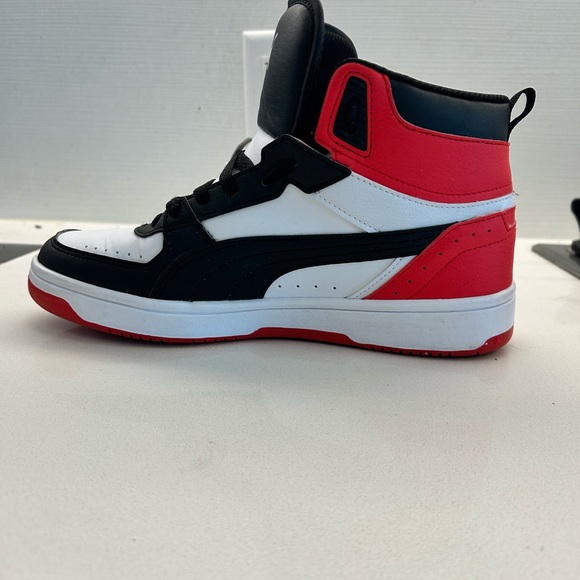 Barely worn Puma high tops size 8 - Picture 3 of 7